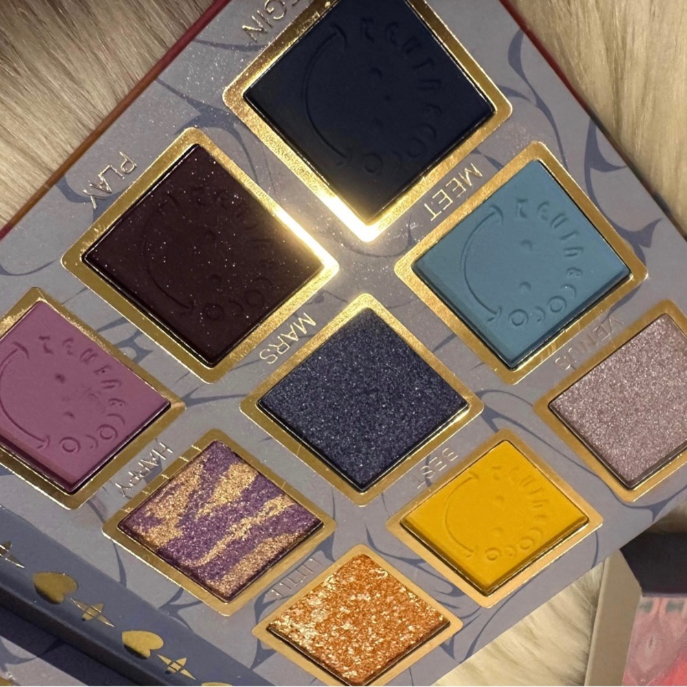 makeup palette